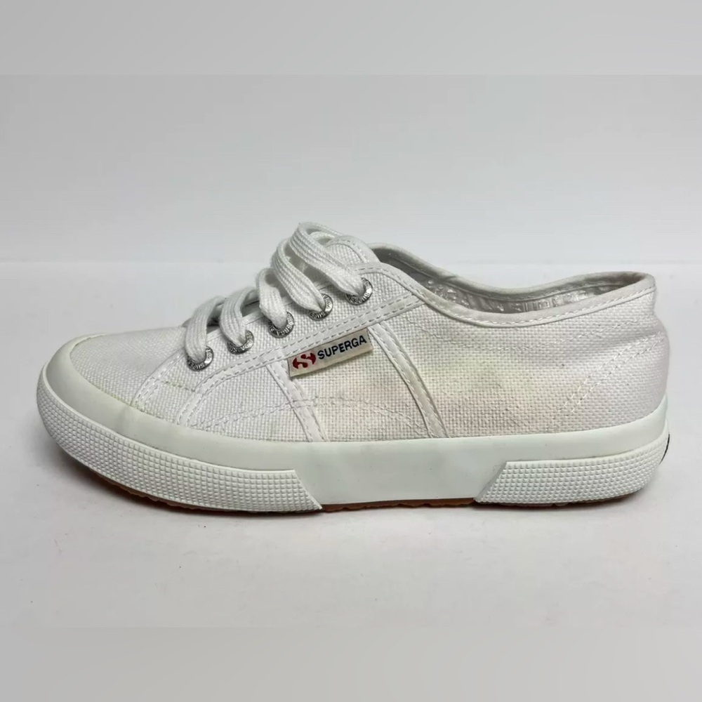 Superga Womens 2750 Cotu Sneaker White EU36 M US6